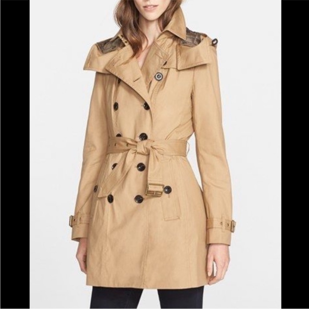 EUC Burberry Reymoore Trench - sz 8 fits size S